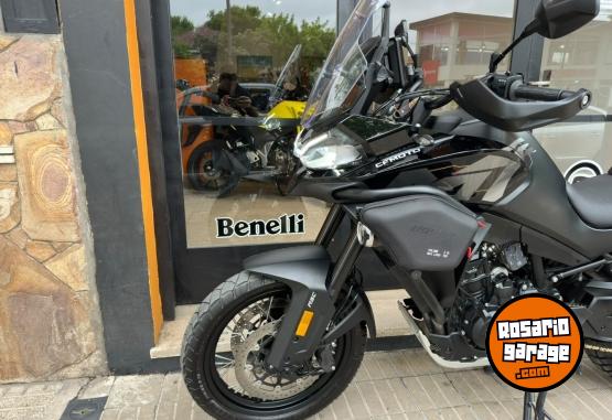 Motos - CF MT 800 EXPLORER EDITION 2025 Nafta 7000Km - En Venta