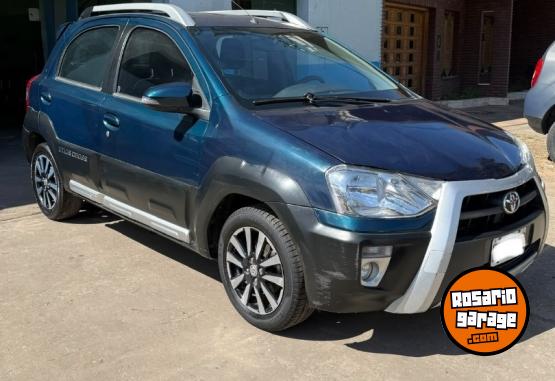 Autos - Toyota Etios cross 2014 Nafta - En Venta