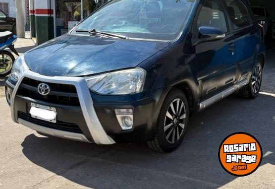 Autos - Toyota Etios cross 2014 Nafta - En Venta