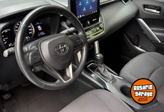 Autos - Toyota Corolla cross xei hev 2024 Electrico / Hibrido 28500Km - En Venta