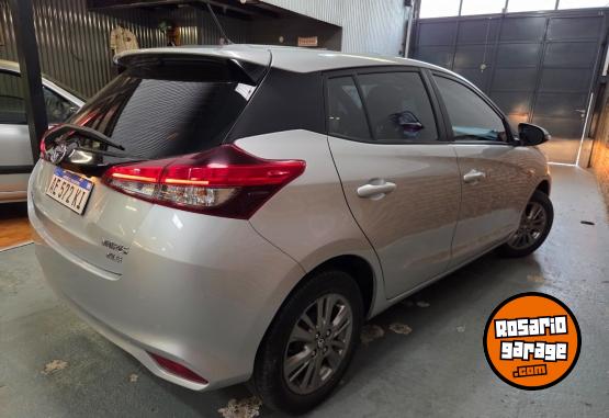 Autos - Toyota Yaris 2021 Nafta 80000Km - En Venta
