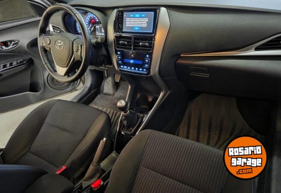 Autos - Toyota Yaris 2021 Nafta 80000Km - En Venta
