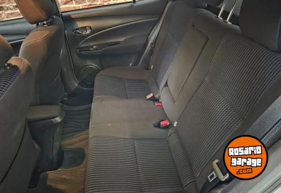 Autos - Toyota Yaris 2021 Nafta 80000Km - En Venta