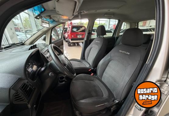 Autos - Fiat Idea Adventure Top 2011 GNC 165000Km - En Venta