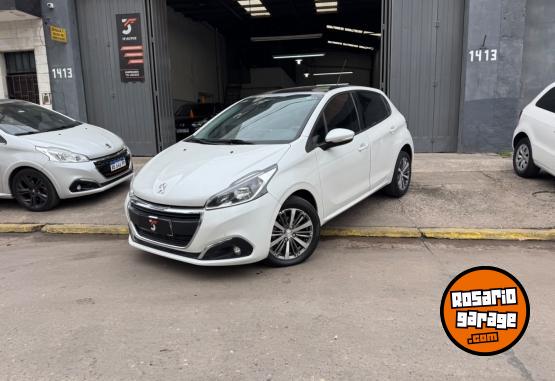 Autos - Peugeot 208 2019 Nafta 57000Km - En Venta