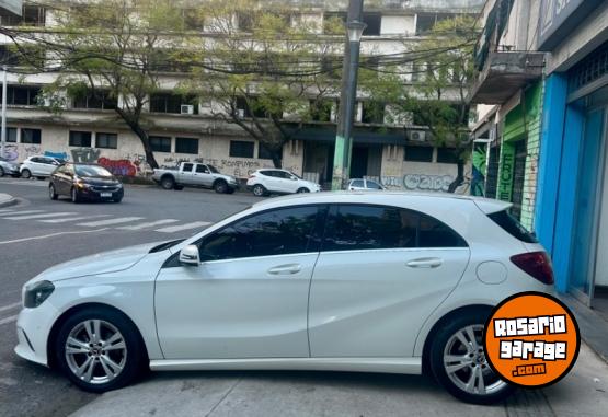 Autos - Mercedes Benz A200 Urban AT 2018 Nafta 55000Km - En Venta