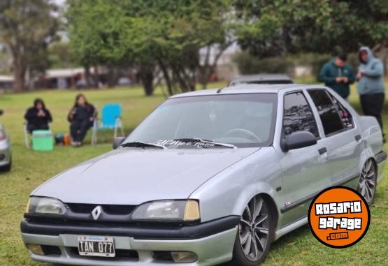 Autos - Renault 1.7 frances 1994 GNC 271000Km - En Venta