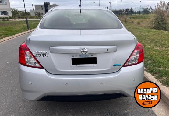 Autos - Nissan Versa 2015 Nafta 131500Km - En Venta
