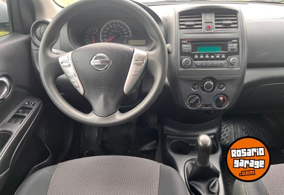 Autos - Nissan Versa 2015 Nafta 131500Km - En Venta