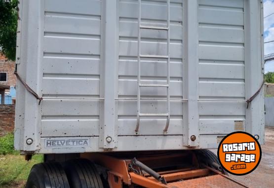 Camiones y Grúas - Vendo acoplado helvética - En Venta