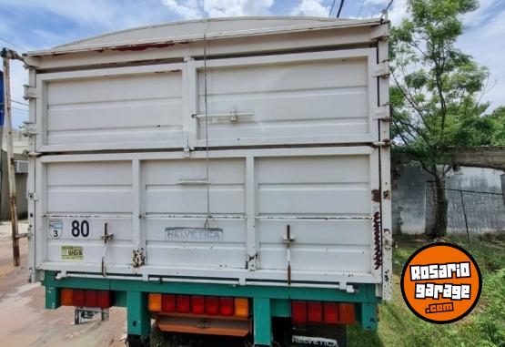 Camiones y Grúas - Vendo acoplado helvética - En Venta