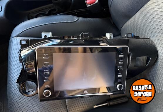 Accesorios para Autos - Estéreo JBL TOYOTA HILUX con CARPLAY ,plástico original COMPATIBLE 2016 a 2025 - En Venta