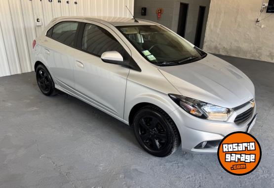 Autos - Chevrolet Onix 2017 Nafta 141000Km - En Venta