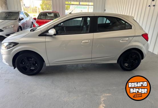 Autos - Chevrolet Onix 2017 Nafta 141000Km - En Venta
