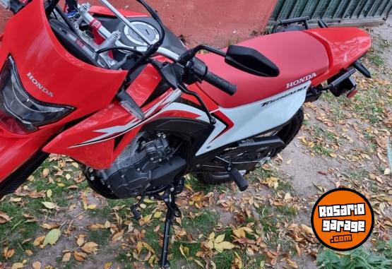 Motos - Honda Xr300L 2026 Nafta 2000Km - En Venta