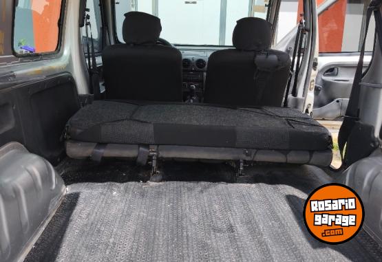 Utilitarios - Renault Kangoo 2015 Nafta 108000Km - En Venta