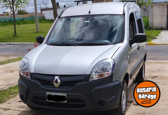 Utilitarios - Renault Kangoo 2015 Nafta 108000Km - En Venta