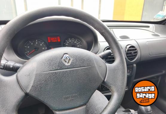Utilitarios - Renault Kangoo 2015 Nafta 108000Km - En Venta