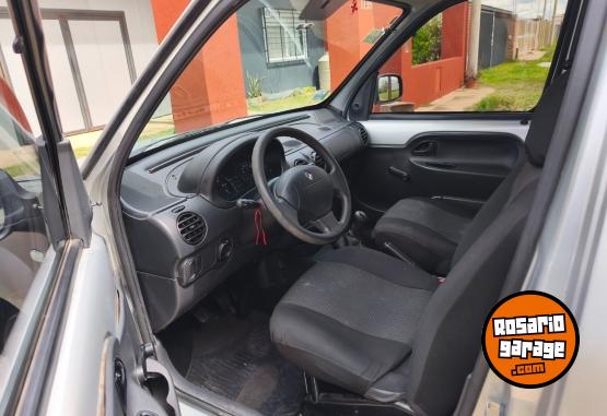 Utilitarios - Renault Kangoo 2015 Nafta 108000Km - En Venta