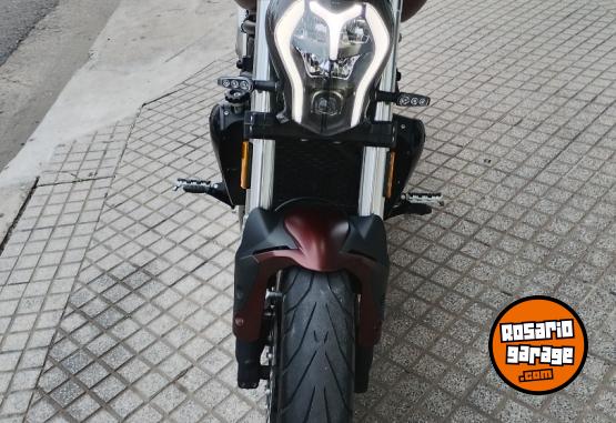 Motos - Benelli 502 c 2022 Nafta 4700Km - En Venta