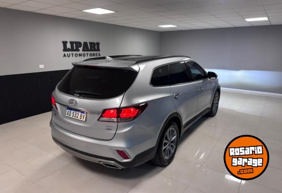 Camionetas - Hyundai GRAND SANTA FE 2019 Diesel 120000Km - En Venta