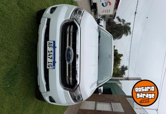 Camionetas - Ford Ranger xlt 2022 Diesel 180000Km - En Venta