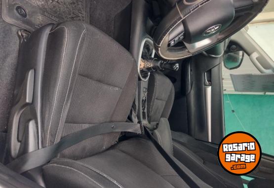 Camionetas - Toyota Hilux 2019 Diesel 130000Km - En Venta