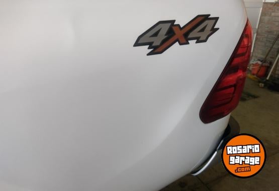 Camionetas - Toyota Hilux 2019 Diesel 130000Km - En Venta