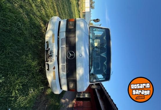 Camiones y Gr�as - Mercedes Benz 710 1998 - En Venta
