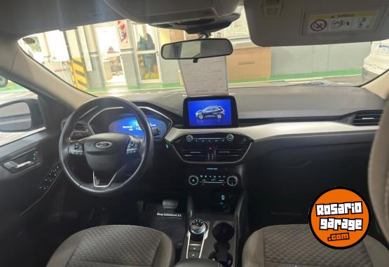 Camionetas - Ford Kuga 2.5 4x2 2020 Nafta 98896Km - En Venta