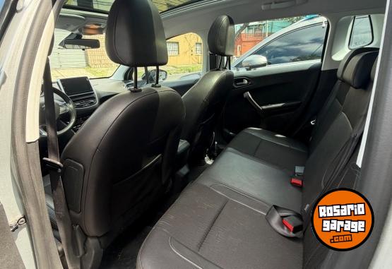 Autos - Peugeot 2008 2020 Nafta 74900Km - En Venta