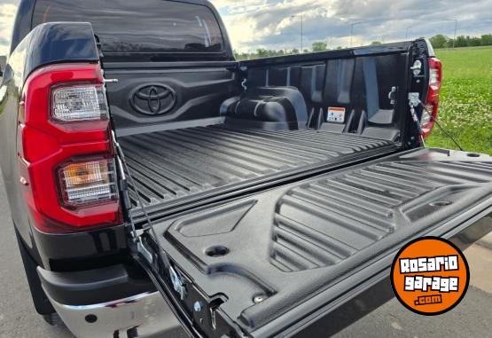 Camionetas - Toyota hilux 2023 Diesel 30700Km - En Venta