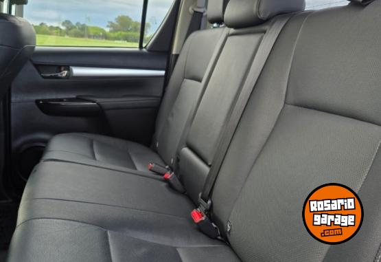 Camionetas - Toyota hilux 2023 Diesel 30700Km - En Venta