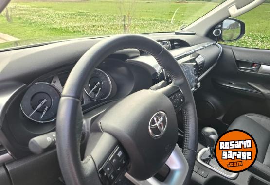 Camionetas - Toyota hilux 2023 Diesel 30700Km - En Venta