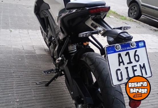 Motos - Benelli 180s 2022 Nafta 16500Km - En Venta