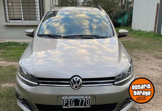 Autos - Volkswagen Suran Highline 2015 Nafta 175000Km - En Venta