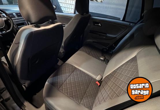 Autos - Volkswagen Suran Highline 2015 Nafta 175000Km - En Venta