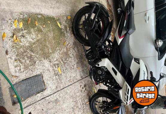 Motos - Bajaj Rouser ns 200 2024 Nafta 9000Km - En Venta