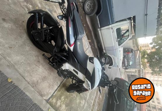 Motos - Bajaj Rouser ns 200 2024 Nafta 9000Km - En Venta