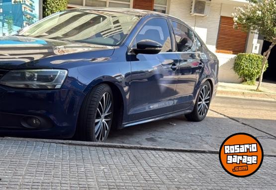 Autos - Volkswagen Vento 2012 Nafta 140000Km - En Venta