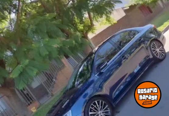 Autos - Volkswagen Vento 2012 Nafta 140000Km - En Venta