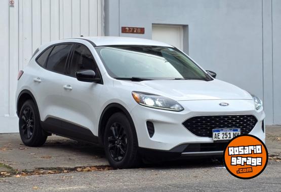 Camionetas - Ford Kuga se hibrida 2020 Electrico / Hibrido 130000Km - En Venta