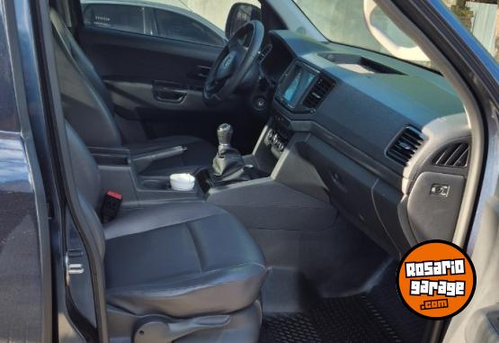 Camionetas - Volkswagen Amarok Trendline 2018 Diesel 128000Km - En Venta