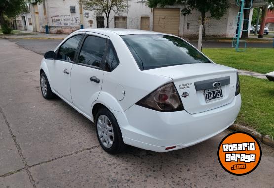 Autos - Ford Fiesta Max 2010 GNC 1Km - En Venta