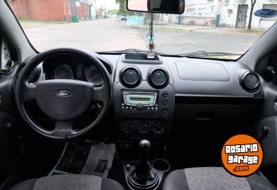 Autos - Ford Fiesta Max 2010 GNC 1Km - En Venta