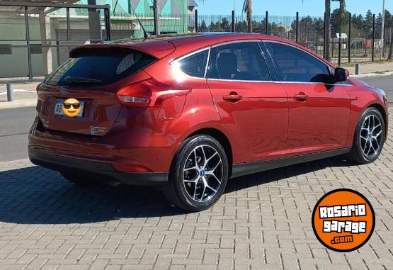 Autos - Ford Focus Titanium 2017 Nafta 117000Km - En Venta