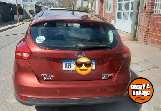 Autos - Ford Focus Titanium 2017 Nafta 117000Km - En Venta