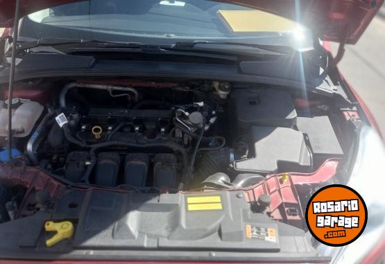 Autos - Ford Focus Titanium 2017 Nafta 117000Km - En Venta