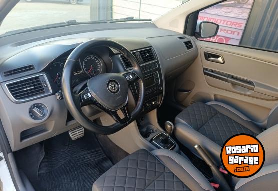 Autos - Volkswagen FOX 1.6 HIGHLAND 2015 Nafta 150000Km - En Venta