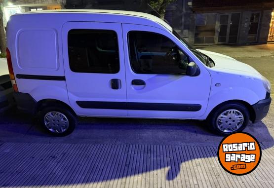 Utilitarios - Renault Kangoo 2017 Nafta 215000Km - En Venta